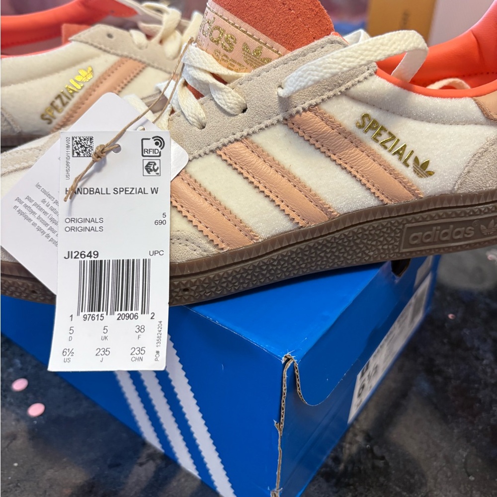 NWT Adidas Handball Spezial Sneakers in Cream and Tan
